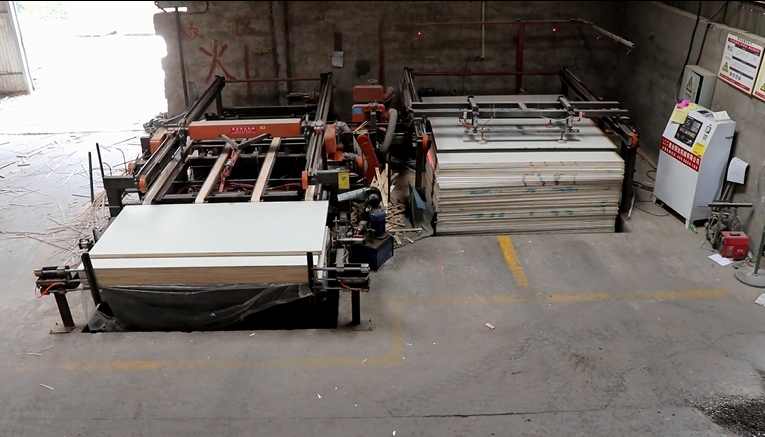 伺服系統(tǒng) 無人操作 全自動鋸邊機